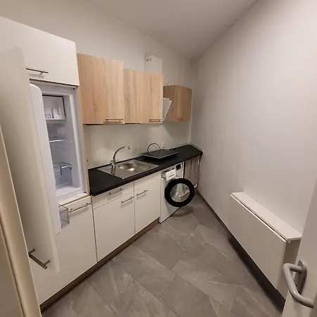 Ideal Fuer Geschaeftsreisende *